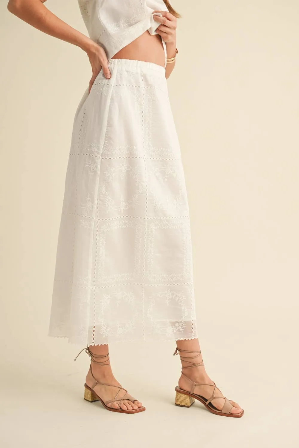 EYELET SKIRT