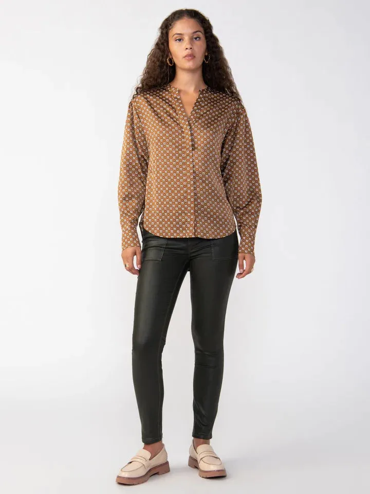 Relaxed Modern Blouse