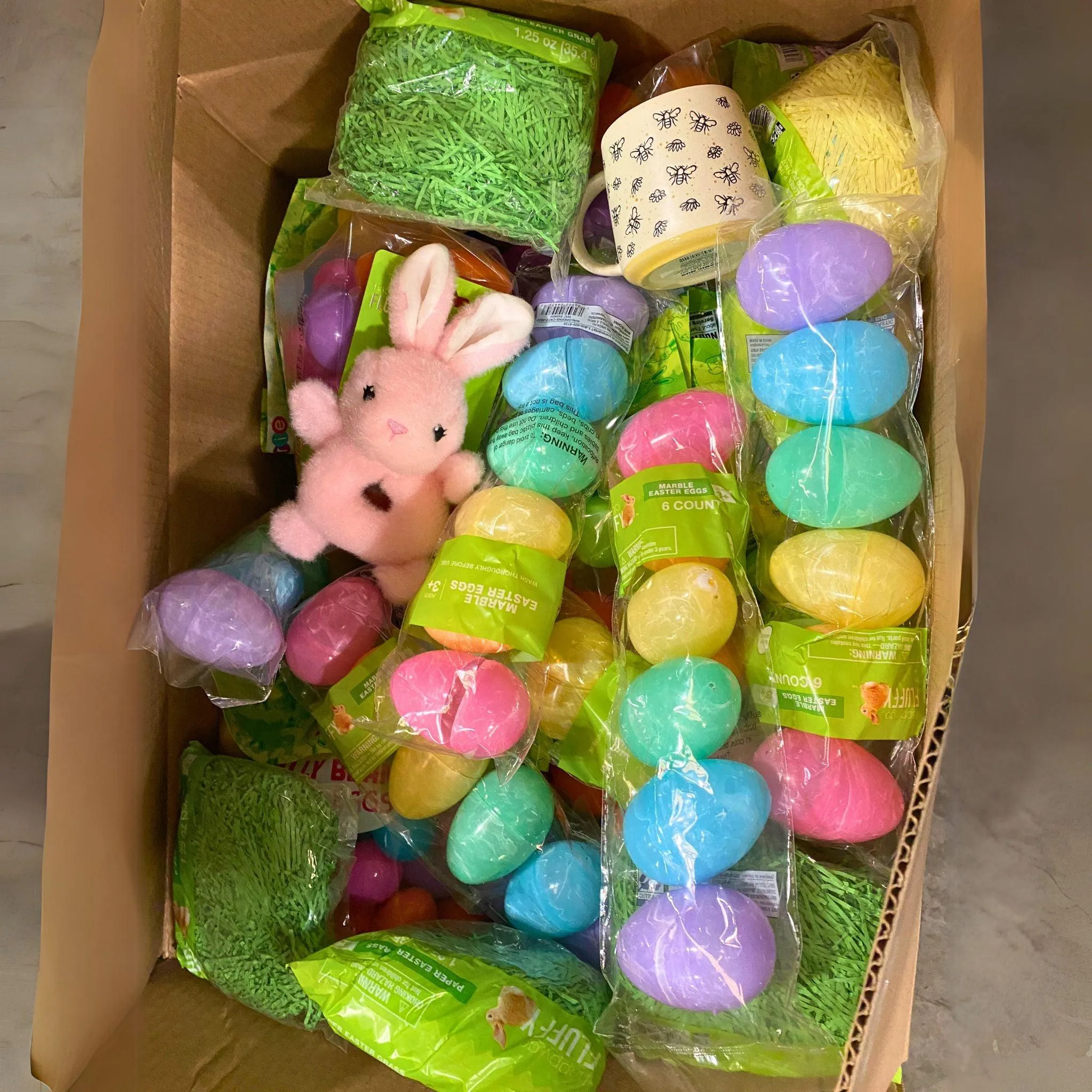 Seasonal Assorted Easter Pallet (Accessories, Eggs, Baskets) (400 Pcs Pallet)